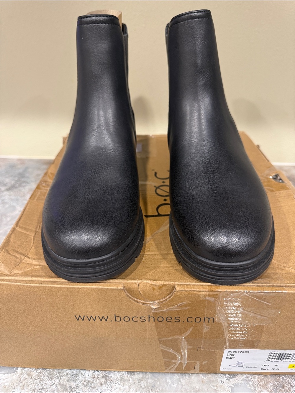 boc Women's Black Leather Combat-Style Ankle Boots